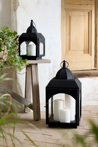 Farol Hecho a Mano Personalizado para Decoración del Hogar, Portavelas Navideño con Acabado Antiguo y Ventanas de Vidrio para Jardín o Patio - Product Image 2