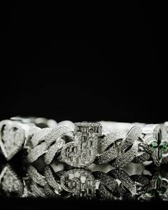 Pulsera de Diamantes de Lujo Chapada en Oro sobre Plata, Estilo Hip Hop, Diamantes con Corte Baguette, Piedras Laterales de Diamantes, Certificación IGI, Unisex, para Uso Diario - Product Image 1