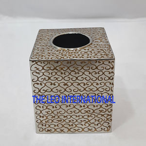 Boîte à mouchoirs multifonctionnelle en métal contemporaine, conçue pour les bureaux et les hôtels, boîte en bois brun durable faite à la main - Product Image 3