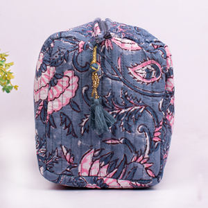 Magnifique ensemble de trousses de maquillage matelassées à cordon, grandes, pour femmes, vente en gros, pour l'été, le voyage, le rangement, portables, souples, pour la plage et les produits de toilette - Product Image 4