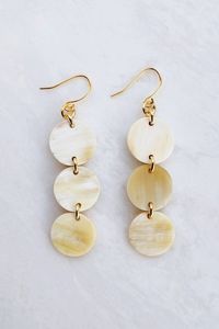 Boucles d'oreilles en corne de buffle, bijoux faits à la main de style animalier pour femmes et filles à prix avantageux - Product Image 4