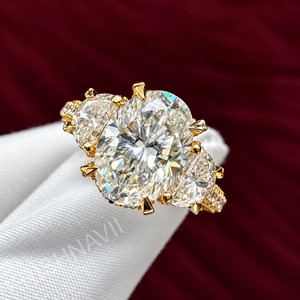 VVS Ovaler Labor-Diamant Dreisteiniger Versteckter Halo-Ehering Luxuriöser Brautschmuck Eleganter Verlobungsring Jubiläumsgeschenk - Product Image 4