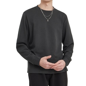 เสื้อสเวตเชิ้ตผู้ชายแฟชั่นล่าสุดสำหรับฤดูใบไม้ร่วง แขนยาว มีซับใน สวมใส่สบาย ขายส่ง ผลิตจากผ้าฝ้ายฟลีซพรีเมียม 100% เป็นมิตรต่อสิ่งแวดล้อม - Product Image 3