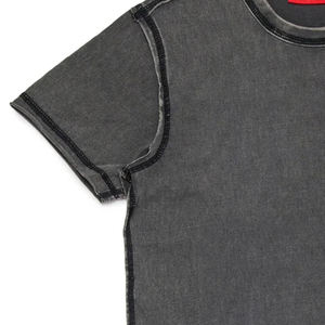 T-shirt pour garçons au design élégant et tendance, col rond, matière respirante et ajustable de haute qualité, avec personnalisation du logo. - Product Image 3