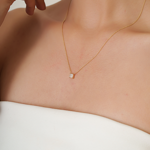 Nuevas llegadas: Collar con colgante solitario de diamante talla princesa simple en oro amarillo de 14 quilates, ideal para apilar, el regalo de joyería más vendido para ella. - Product Image 4