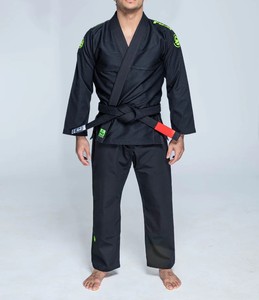 Kimono de BJJ noir pour homme, 100% coton, coupe classique, respirant, logo imprimé par transfert thermique sur la manche gauche, adulte - Product Image 1