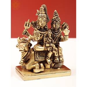 Escultura de latón de 4 pulgadas hecha a mano de Shiva Parivar con Nandi y Shiva Linga pequeña obra de arte elegante - Product Image 3