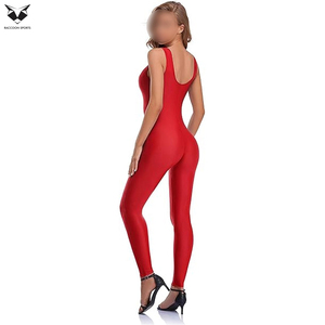 Traje Deportivo de Una Pieza para Gimnasio, Nuevo, Transpirable, de Tela Suave, para Yoga, Running y Fitness, en Color Rojo, Mono para Mujer - Product Image 3