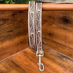 Collar de perro de cuero hecho a mano de alta calidad al por mayor personalizado y correa de perro de cuero de vaca conjunto de plomo de tráfico corto de cuero genuino - Product Image 2