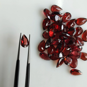 โกเมนสีแดงธรรมชาติ 8x5 มม. รูปทรงลูกแพร์ คุณภาพดีที่สุด พลอยหลวมสำหรับทำเครื่องประดับ - Product Image 1
