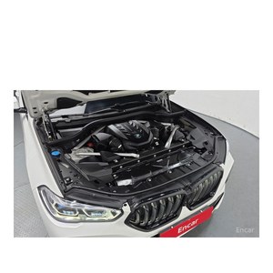 BMW X6 M50i 2022 con Volante a la Izquierda, Caja de Cambios Automática, Cámara Trasera, 38,789 km - Product Image 6