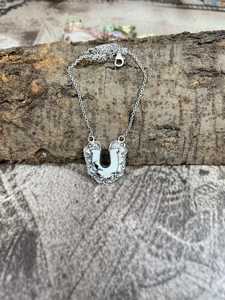 Collar de Turquesa Búfalo Blanca Hecho a Mano con Plata de Ley, Joyería de Estilo Suroeste, Regalo para Ella - Product Image 6