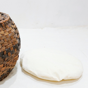 Casa para Mascotas Ecológica de Plástico en Tendencia - Cama Ovalada Grande y Minimalista para Perros y Gatos - Product Image 5