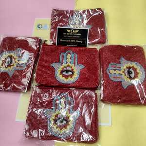 Porte-monnaie Hamsa perlé rouge fait main, élégant, avec motif œil protecteur, pochette zippée artisanale pour femmes, filles, cadeaux et usage quotidien - Product Image 3