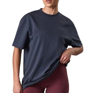 Camisetas personalizadas de 240 gsm para mujer, de algodón, corte ajustado, con logo personalizado, serigrafía, ropa de moda de verano, suministro de fábrica. - Product Image 3