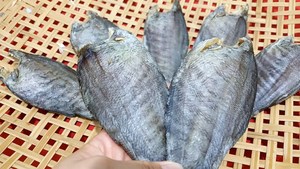 Pescado Gourami de Piel de Serpiente Seca y Frita (Pla Salit) Cuerpo Entero IQF Envasado al Vacío Conservación en Sal Venta al por Mayor a Granel - Product Image 3