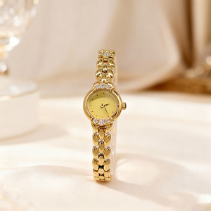 Montre à quartz rétro, tendance, vintage, style luxueux, bracelet en acier inoxydable 20 mm, boîtier en alliage 10 mm, pour femmes - Product Image 6