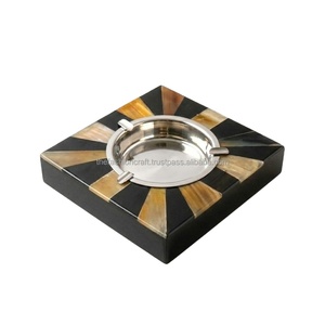 Cenicero Redondo Clásico Hecho a Mano con Cuerno y Metal de FASHION CRAFT para Uso en Hogar, Oficina, Restaurante y Hotel - Product Image 3