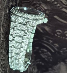 Montre personnalisée avec bracelet en cuir, entièrement sertie de diamants et de moissanite, style hip-hop antique, verre saphir, acier inoxydable, pour affaires - Product Image 1