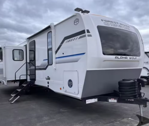 Roulottes de voyage d'occasion abordables 2026 Forest River RV Cherokee Alpha Wolf 26RL disponibles - Product Image 4