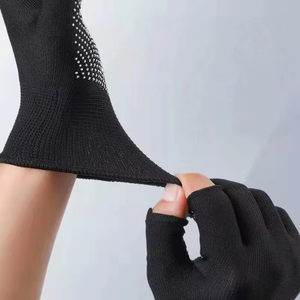ถุงมือทำงานแบบมีจุด PVC ถุงมือผ้าฝ้ายถักนิรภัย ถุงมือป้องกันการลื่นไถล ถุงมือป้องกันอุตสาหกรรม ผู้ผลิต OEM ถุงมือทำงาน - Product Image 3