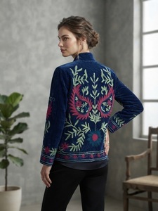 Blouson Bomber Élégant en Velours Brodé pour Femme, Col Montant, Motifs Floraux Faits Main, Style Ethnique Bohème, Séchage Rapide, Manches Longues, Coupe Standard - Product Image 2
