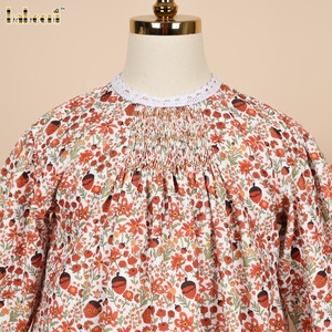 Robe en velours côtelé smockée avec col en dentelle robe florale ODM/OEM robes smockées en gros pour filles fabricant Vietnam - DR4273 - Product Image 2