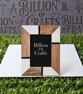Billion of Crafts Cadre photo rectangulaire vertical moderne en bois et résine, fait main, de luxe, pour décoration de table - Product Image 2