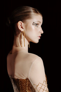 Enzo & LEO ชุดเดรสมงกุฎ, ชุดเดรสหรูหราสไตล์ควีนสีทองคอลเลคชั่นใหม่หรูหราสำหรับ2025สิ้นปีจากเวียดนามแบรนด์ท้องถิ่น - Product Image 3