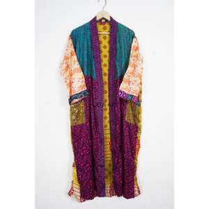 Bata Kimono Larga y Transpirable de Seda Pura Suave y Cómoda para Mujer con Cuello en V y Cierre de Cordón, Ideal para Novias y Uso en la Playa - Product Image 1