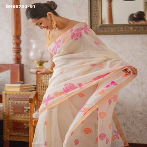 Ensemble Saree et Blouse en Lin Doux à Imprimé Numérique, Design Evergreen, Idéal pour les Fêtes – Fournisseur et Exportateur Mondial Saree Love - Product Image 1