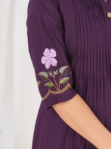 Conjunto de Vestido Anarkali de Algodón con Bordado Intenso para Mujer |   Conjunto Premium de Kurta, Pantalón y Dupatta |   Exportación Global de Moda - Product Image 3