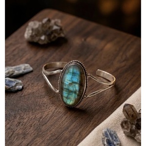 Brazalete Artesanal de Labradorita Natural con Brillo Místico, Forma de Luna, Piedra Principal de Cuarzo, para Regalo, Venta al por Mayor, Brazalete de Cristal, India - Product Image 3
