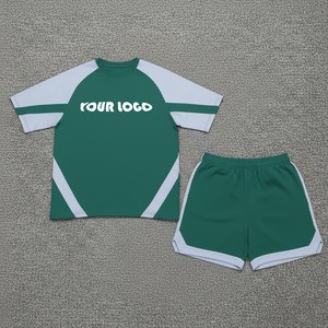 Conjunto Deportivo Personalizado para Hombre en Verde y Blanco, Camiseta de Manga Corta con Cuello Redondo y Pantalones Cortos de Secado Rápido, Atuendo de Verano para Chico - Product Image 1