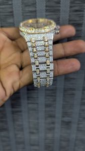 นาฬิกาเพชรทรงกลมแบบกำหนดเอง สไตล์ฮิปฮอป ตัวเรือนสแตนเลส ดีไซน์หรูหรา น่าดึงดูดใจ ประดับเพชร VVS มอยส์ซาไนต์ เครื่องจักรกล รุ่นลิมิเต็ด เหมาะสำหรับเป็นของขวัญ - Product Image 3