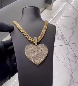Colgante con Letra en Forma de Corazón, Plata 925, Colgante con Incrustaciones de Diamantes, Collar con Colgante HipHop, Colgante con Letra Inicial Personalizada, Pasa la Prueba del Diamante - Product Image 1