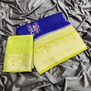 VASTRA COTTAGE Elegante Saree de Georgette de Nailon y Viscosa con Tejido Jacquard Zari Dorado, Pallu Rico y Blusa de Contraste con Borlas - Product Image 1