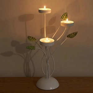 Candelabro con Diseño Innovador en Forma de Árbol Dorado con Detalles de Hojas para Decoración del Hogar - Product Image 3