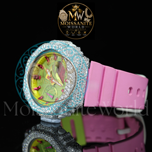 Montre analogique-numérique Bust Down avec lunette en moissanite VVS, bracelet en caoutchouc rose, boîtier rond, cadran pour femme, luxe et mode pour elle - Product Image 2