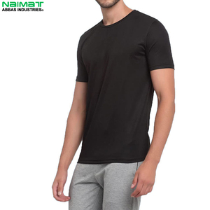 เสื้อยืดแขนสั้นสีดำสำหรับผู้ชาย ไนมาท์ ผ้าฝ้าย 100% ทรงเข้ารูป คอกลม ลำลอง ผ้าเจอร์ซีย์ถัก สีพื้น - Product Image 1