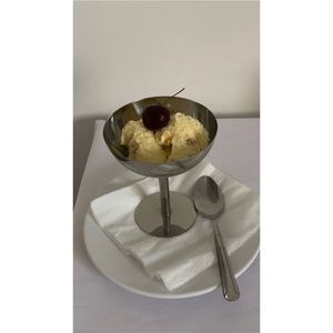 Elegante Copa de Metal Plateado para Helado, Copa para Postre con Tallo, Tazón Moderno para Servir Sundae en Restaurantes y Bares, Acabado Pulido Espejo - Product Image 1
