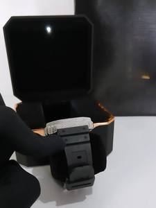 Montre Hip Hop Styles KIJKI564 en Acier Inoxydable Édition Limitée avec Lunette et Boîtier Sertis de Diamants Moissanite VVS, Affichage Numérique, Nouvelle Tendance - Product Image 4