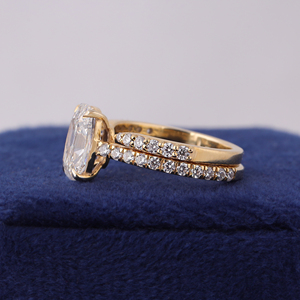 Ensemble de bagues de mariage en diamant de laboratoire IGI 5 carats, taille coussin, Or 14 carats, provenance mine ancienne - Product Image 2