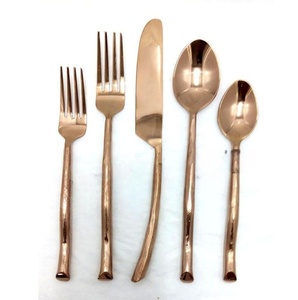 Ensemble de couverts modernes en or rose, écologiques, en métal, cuillère et fourchette, pour cadeaux d'affaires, mariages et repas - Product Image 1