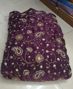 Tissu en soie de qualité supérieure pour la vente en gros, broderie artisanale de luxe, matériau de créateur pour saris indiens élégants et costumes de boutique - Product Image 3