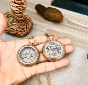 Không phải tất cả những người đi lang thang đều bị mất đồng Hải Lý Khắc được túi phẳng la bàn Vòng cổ cướp biển la bàn Quà Tặng la bàn - Product Image 1