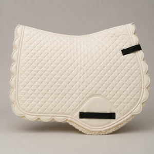 Tapis de selle matelassé en polaire pour cheval, doublure en polaire, pour l'équitation anglaise, couleur ivoire crème, bord festonné, vente en gros d'équipement équestre - Product Image 6