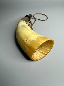 Corne de buffle : Instrument tribal authentique, accessoire de soufflage, construction artisanale durable offrant une acoustique riche et puissante - Product Image 3