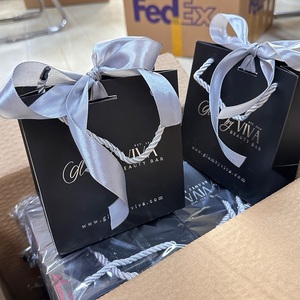 Cosmetics Clothes Packaging Paper Bag Personalized Green Luxury Custom Paper Shopping Bags - Product Image 4