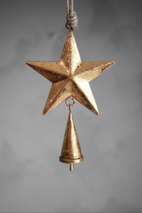 Décoration murale en métal en forme d'étoile suspendue de qualité supérieure, idéale pour la décoration des fêtes, les lieux de mariage et les événements spéciaux - Product Image 1